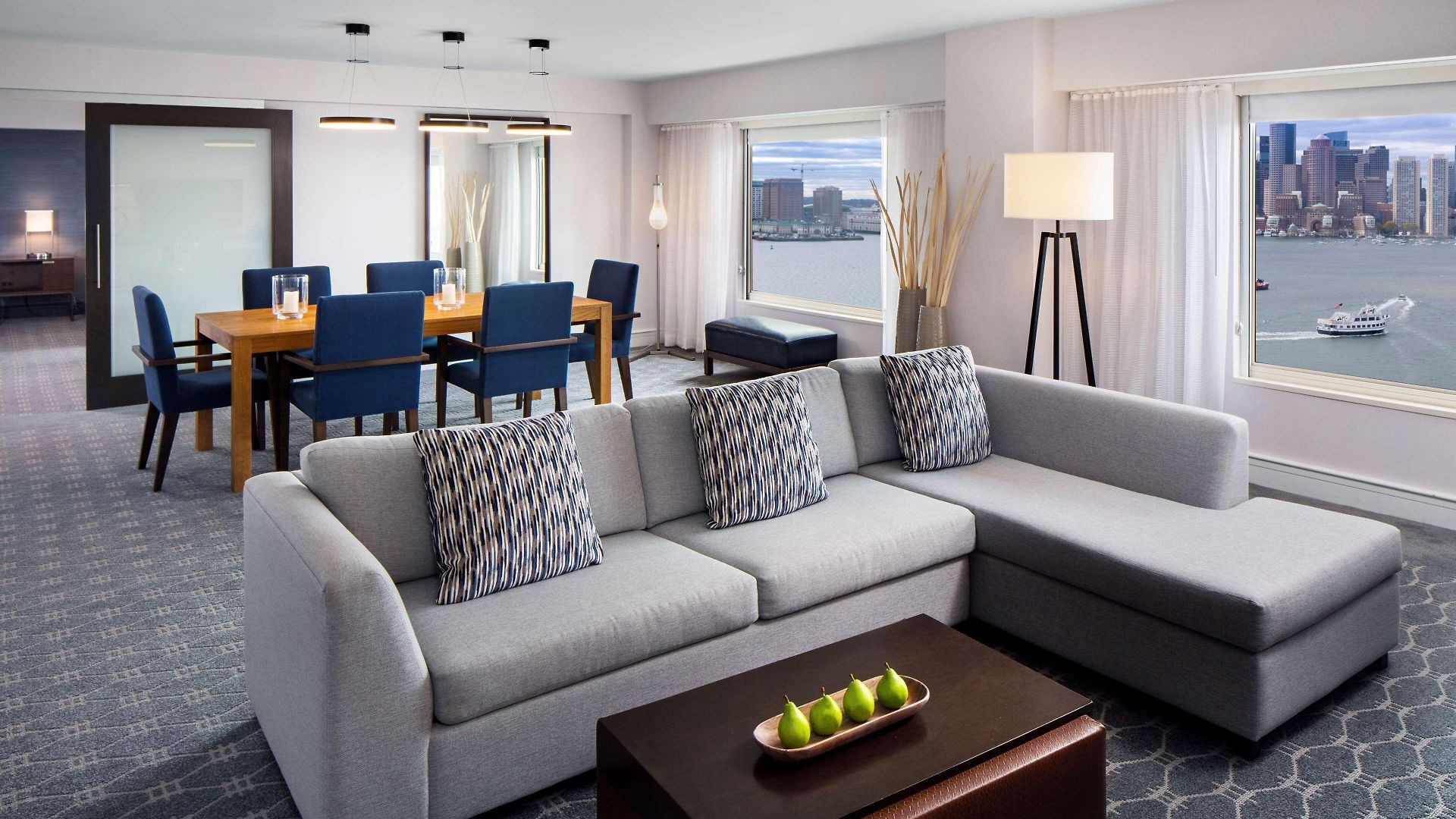 Hyatt Regency Harbor 4*