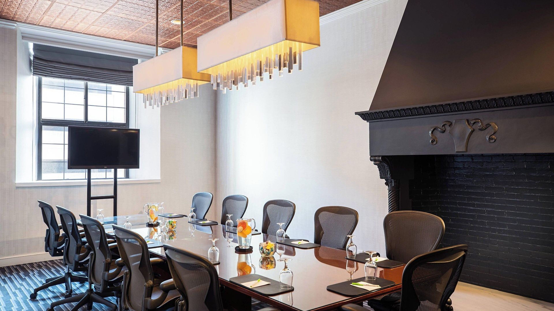 Courtyard By Marriott Downtown Hotel Boston