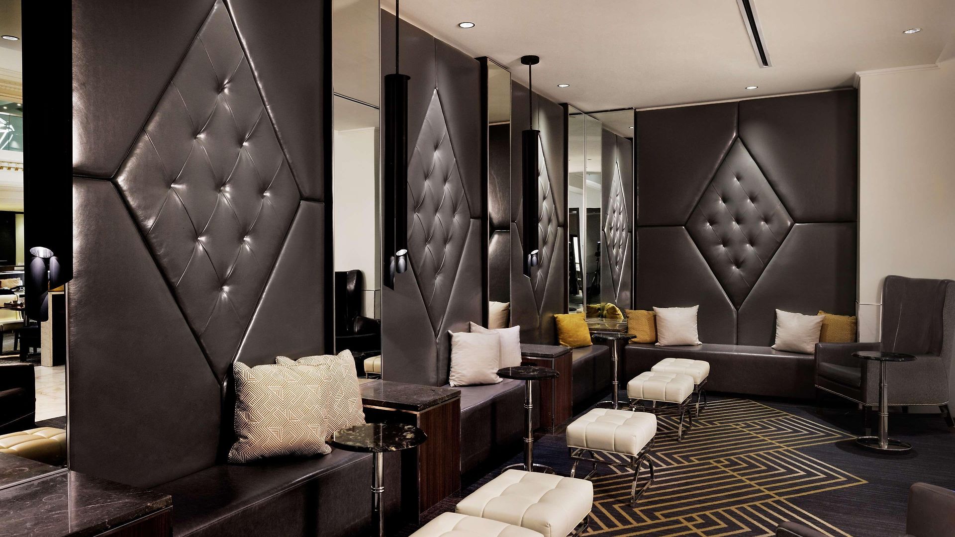 Hilton Park Plaza 4*