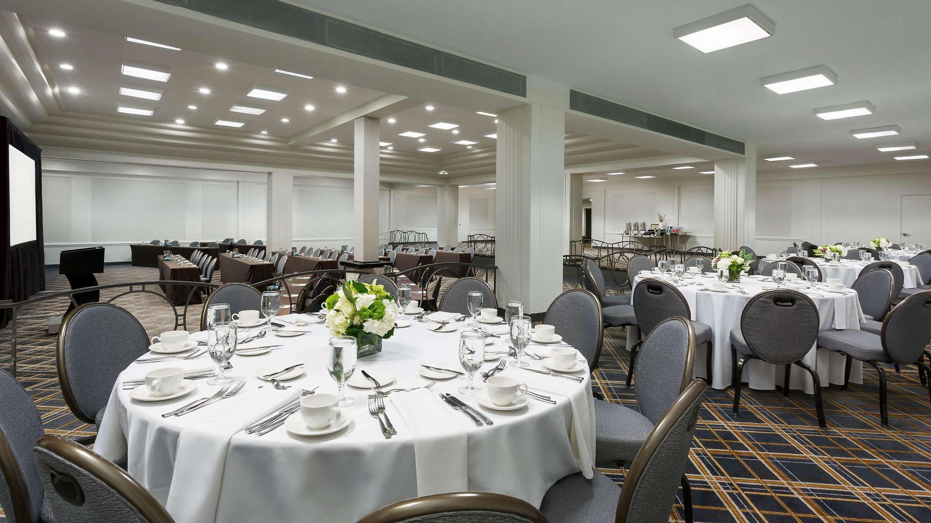 Hilton Park Plaza 4*
