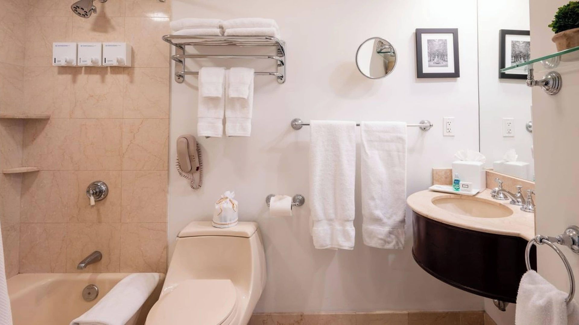 The Lenox 4*