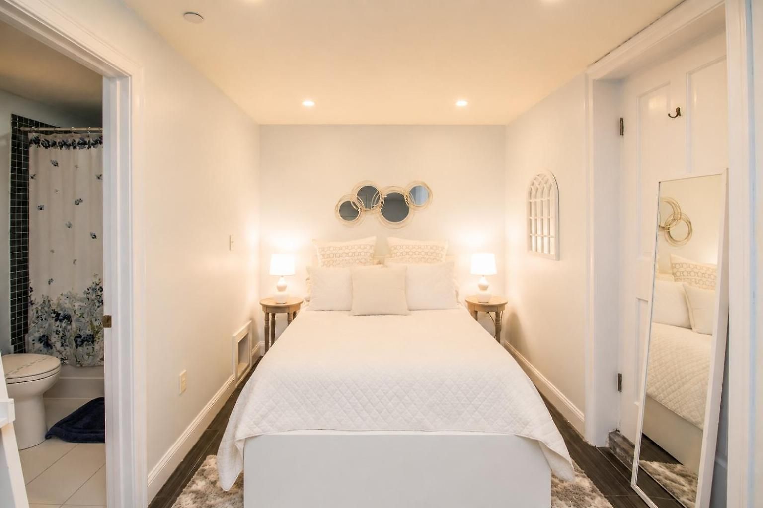 Renovated Studio, Steps To Mgh, Suffolk, Sleeps 4 Apartment Boston