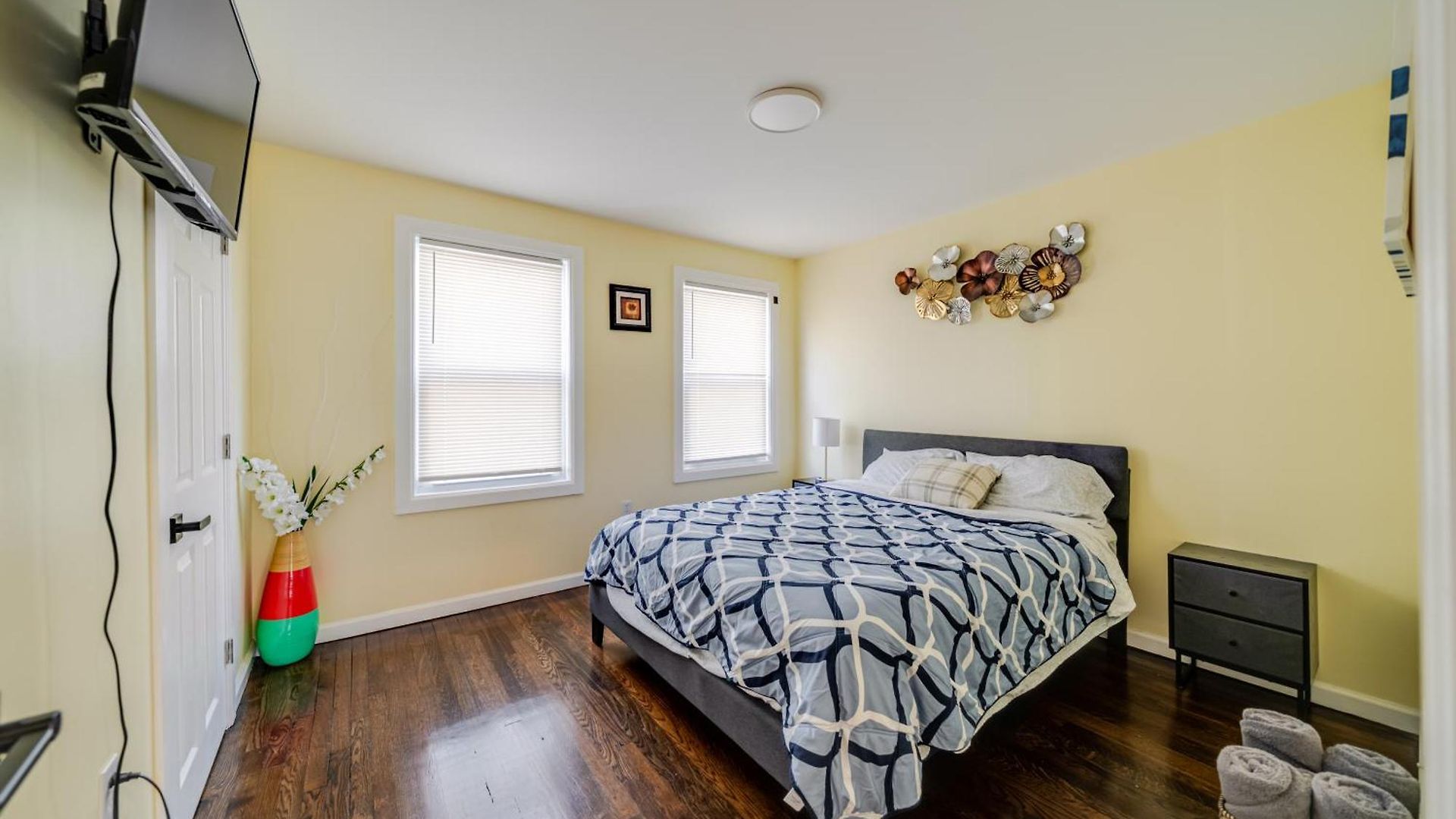 Stylish 4br Boston, Pet-friendly Near Savin Hill, I-93 & Red Line 30-1 *