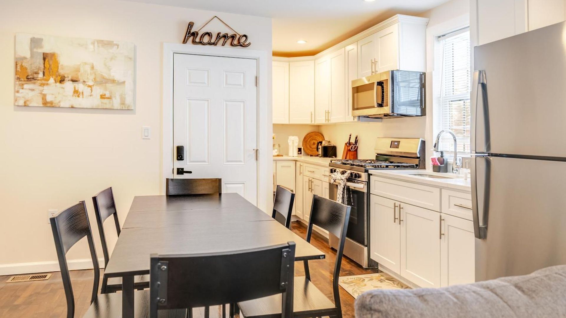 Stylish 4br Boston, Pet-friendly Near Savin Hill, I-93 & Red Line 30-1 Apartment