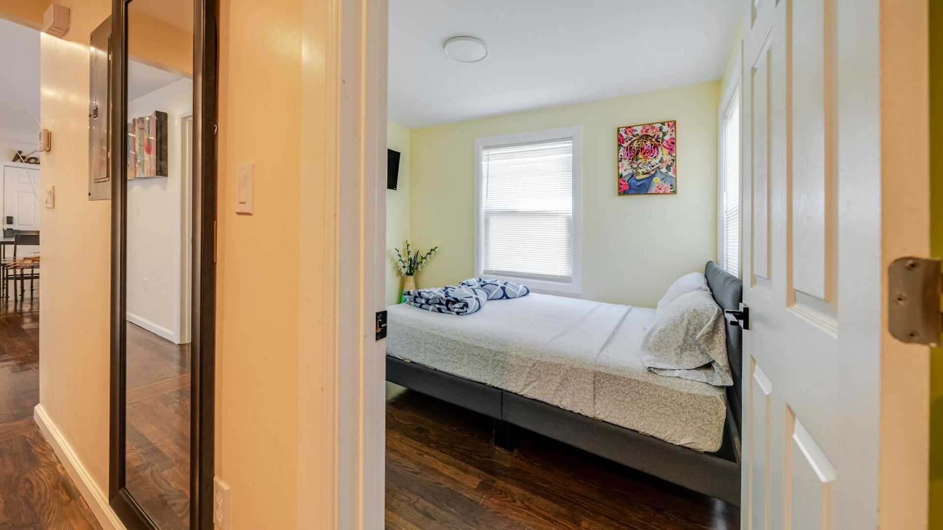 Stylish 4br Boston, Pet-friendly Near Savin Hill, I-93 & Red Line 30-1 Apartment Boston