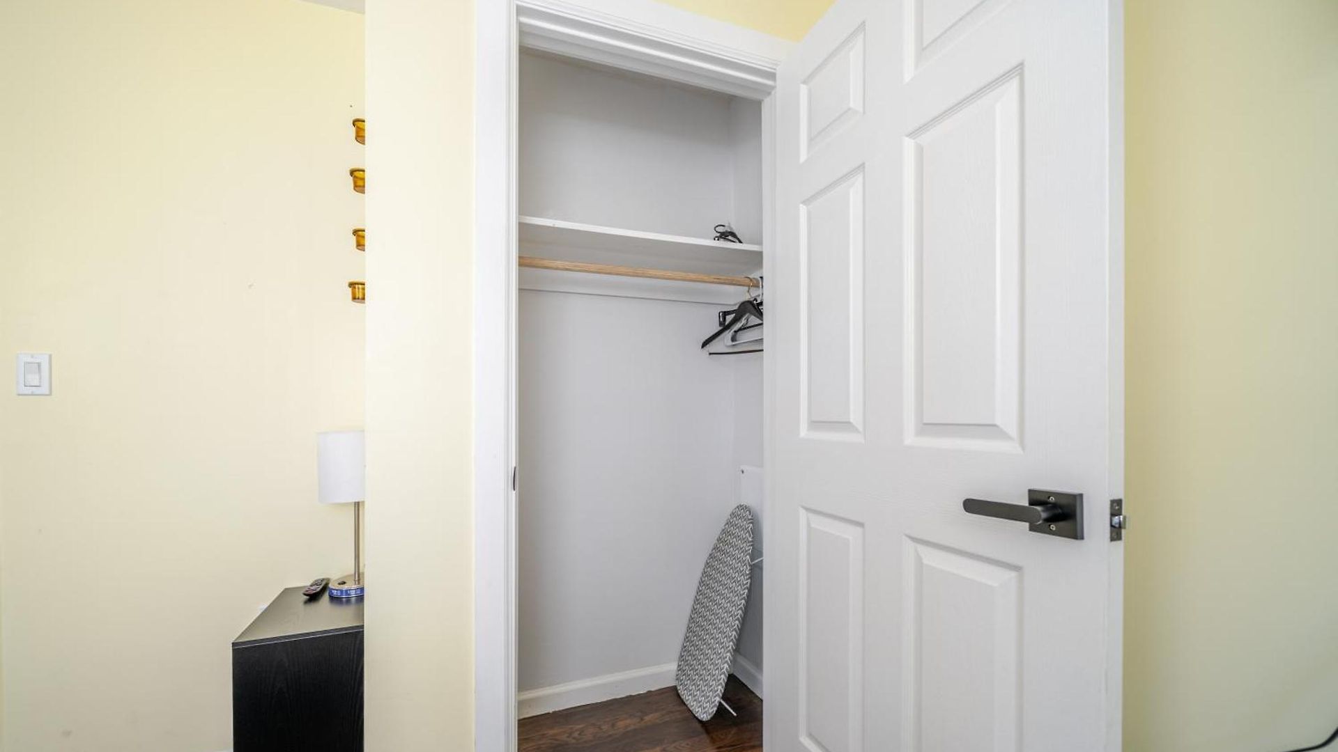 Stylish 4br Boston, Pet-friendly Near Savin Hill, I-93 & Red Line 30-1 Apartment Boston