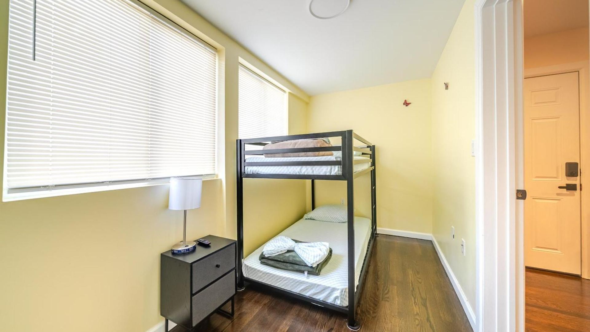 Stylish 4br Boston, Pet-friendly Near Savin Hill, I-93 & Red Line 30-1 Apartment