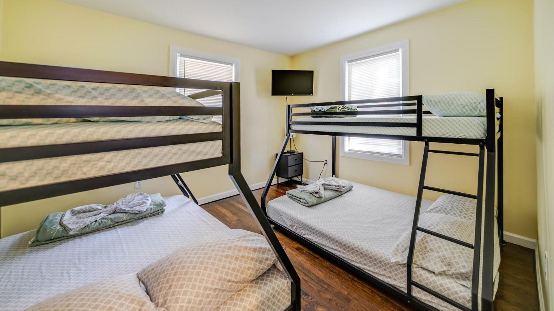Stylish 4br Boston, Pet-friendly Near Savin Hill, I-93 & Red Line 30-1