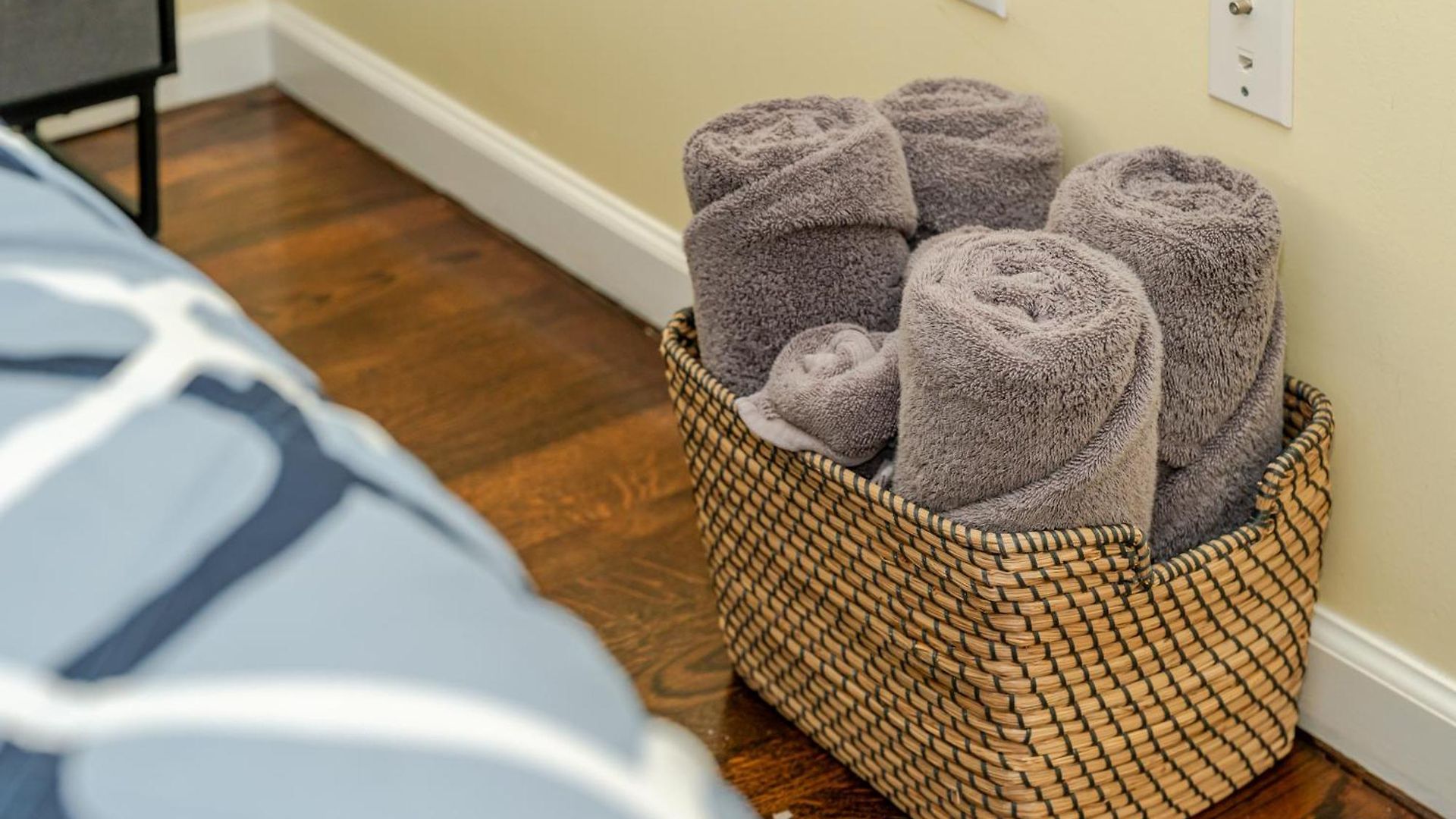 Stylish 4br Boston, Pet-friendly Near Savin Hill, I-93 & Red Line 30-1 Apartment