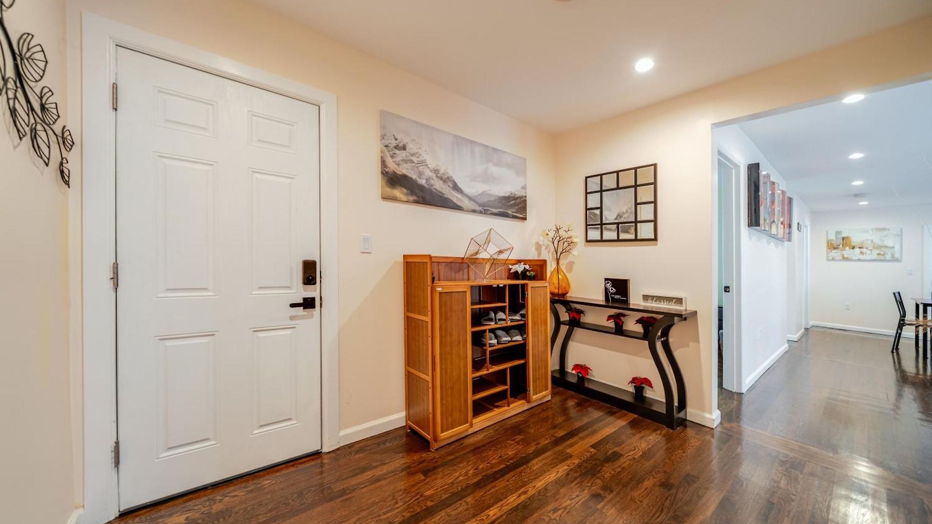 Stylish 4br Boston, Pet-friendly Near Savin Hill, I-93 & Red Line 30-1 Apartment *