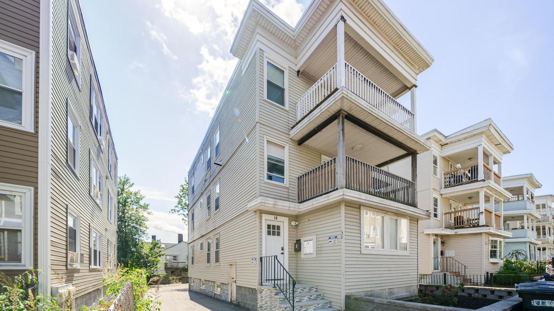 Stylish 4br Boston, Pet-friendly Near Savin Hill, I-93 & Red Line 30-1 Apartment Boston