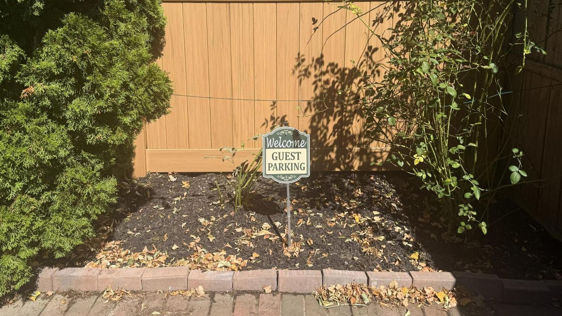 Walk To Constitution Beach: Mid-century Gem *