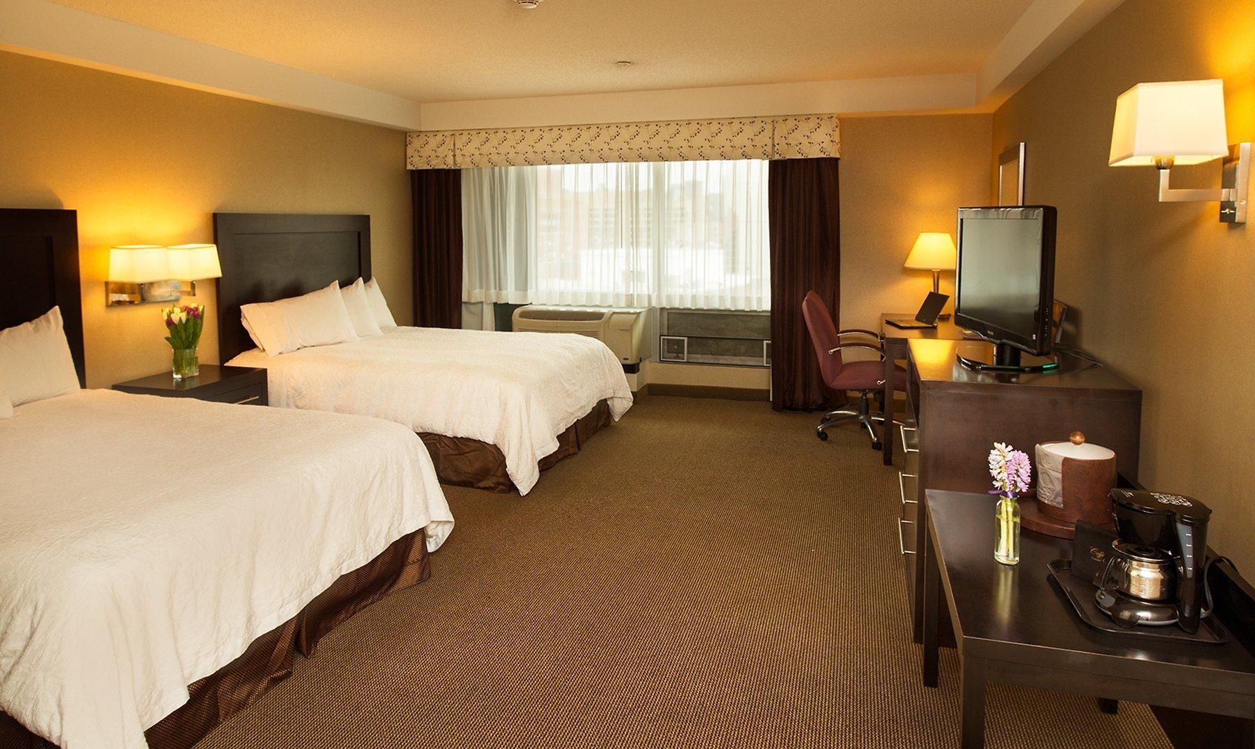 Hampton & Crosstown Center Hotel Boston