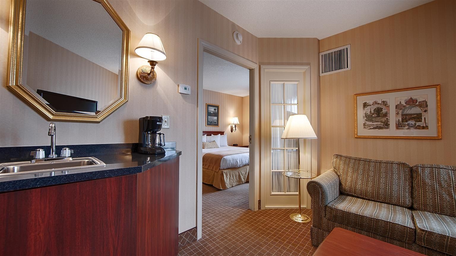 Western Hotel 3*