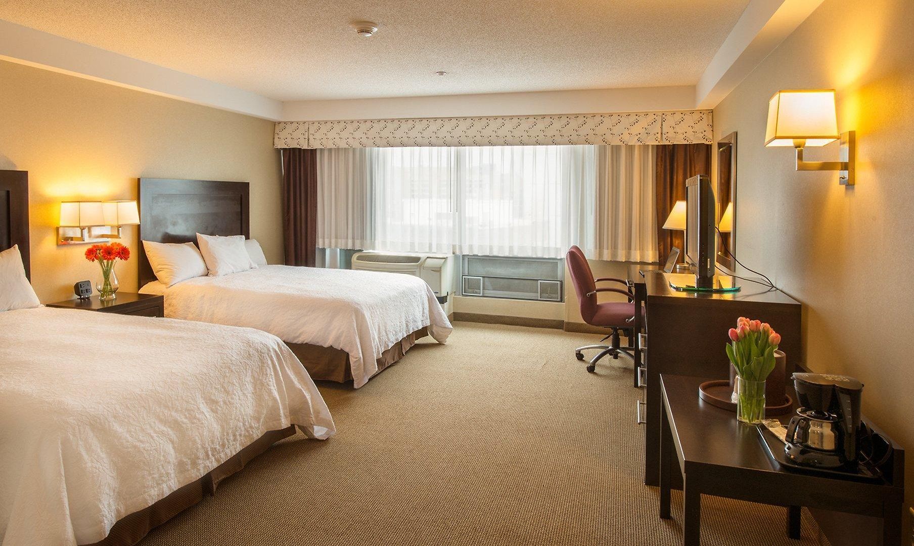 Hampton & Crosstown Center 3* Boston
