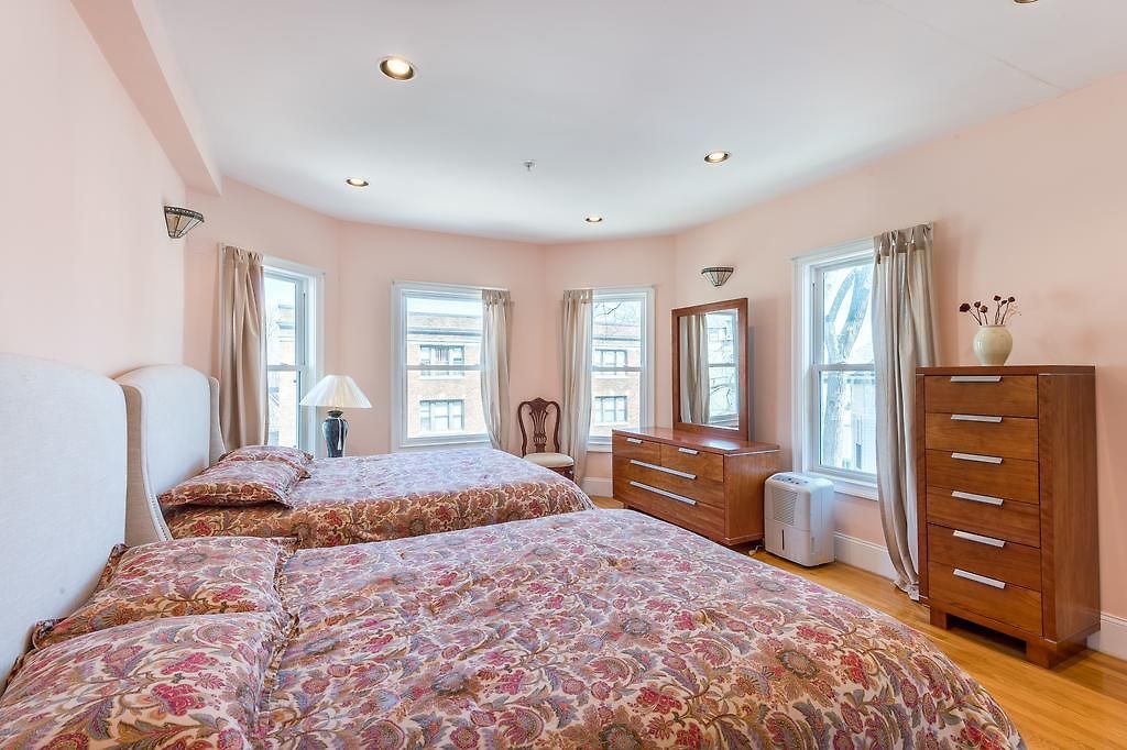 Guest house Sunny Hill Garden Boston