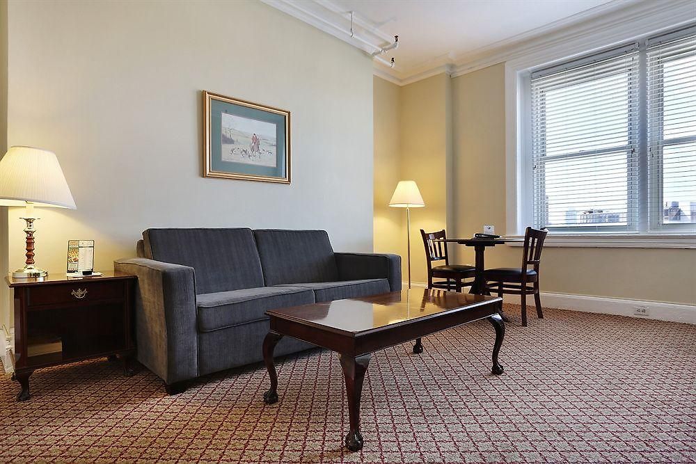 Buckminster 3* Boston