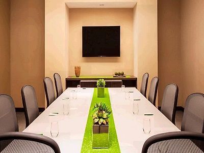 Element By Marriott Seaport District Hotel 3*