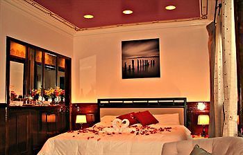 Royalton Suites Hotel