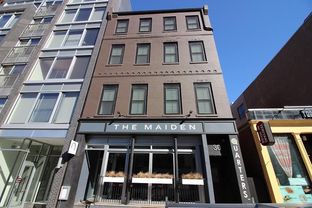 West Broadway Quarters By Thatch * Boston