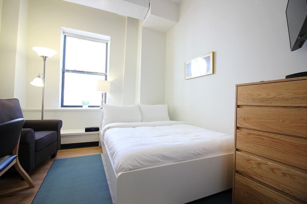Temple Place Apartment *