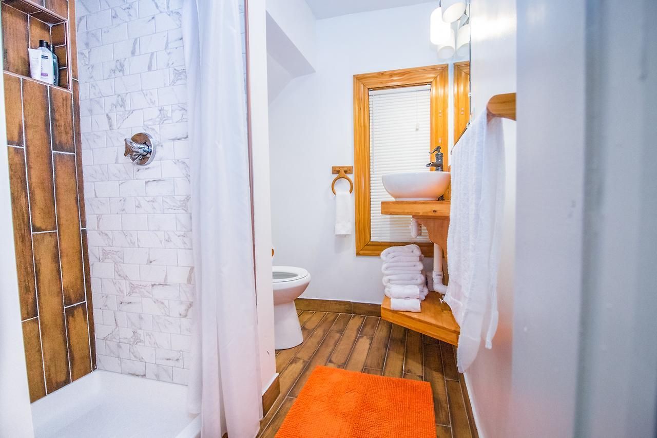 Sweet Retreat W/grill Parking Guest house