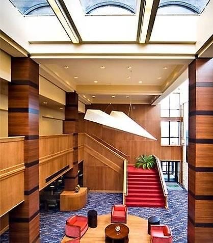 Courtyard By Marriott Logan Airport Boston