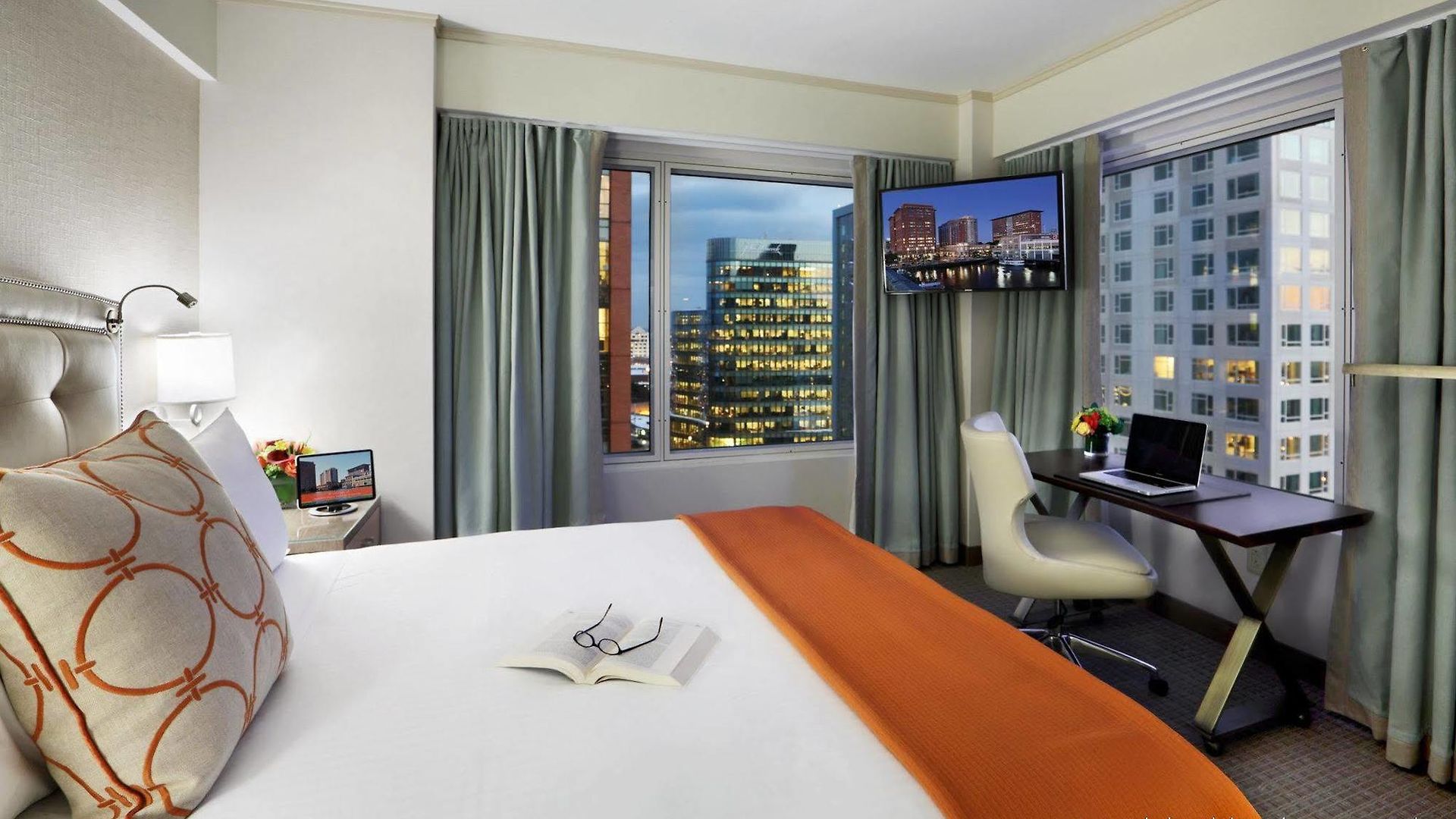 Seaport Hotel