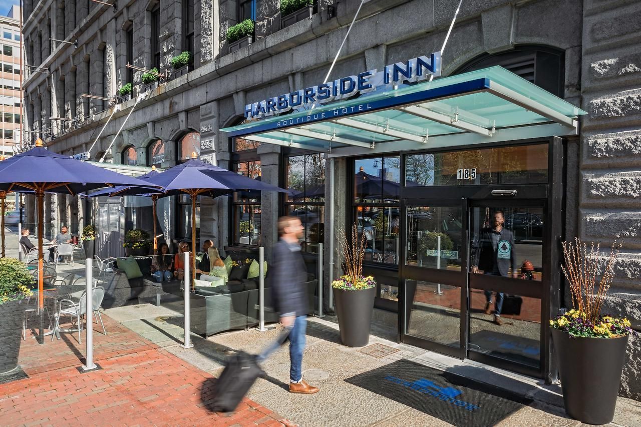 Harborside Hotel