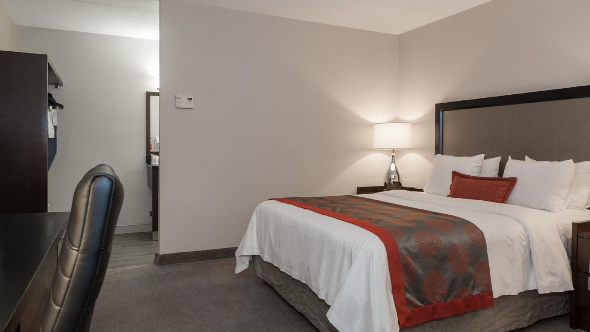 Ramada By Wyndham Hotel Boston