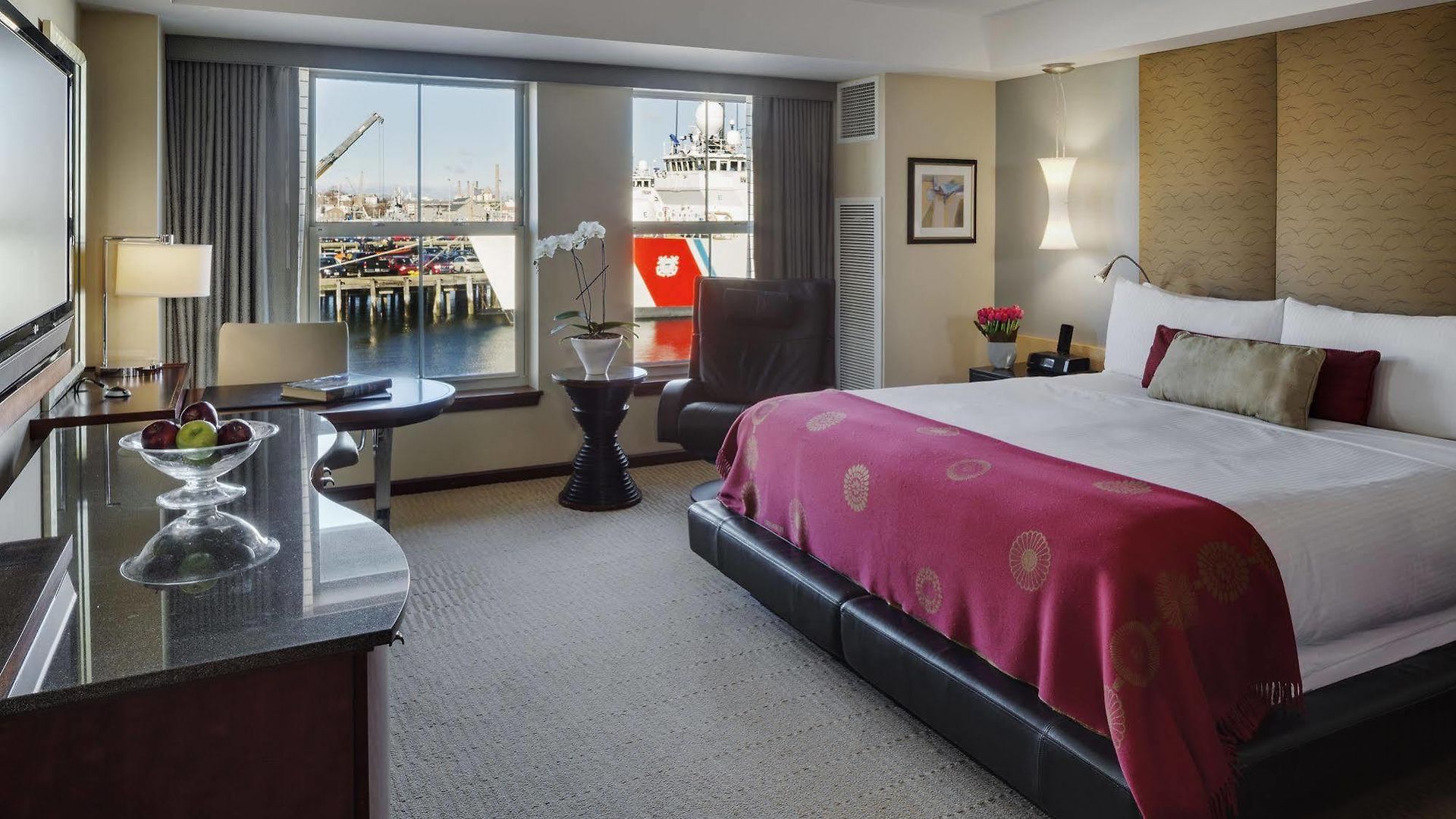 Battery Wharf Hotel, Waterfront Hotel Boston