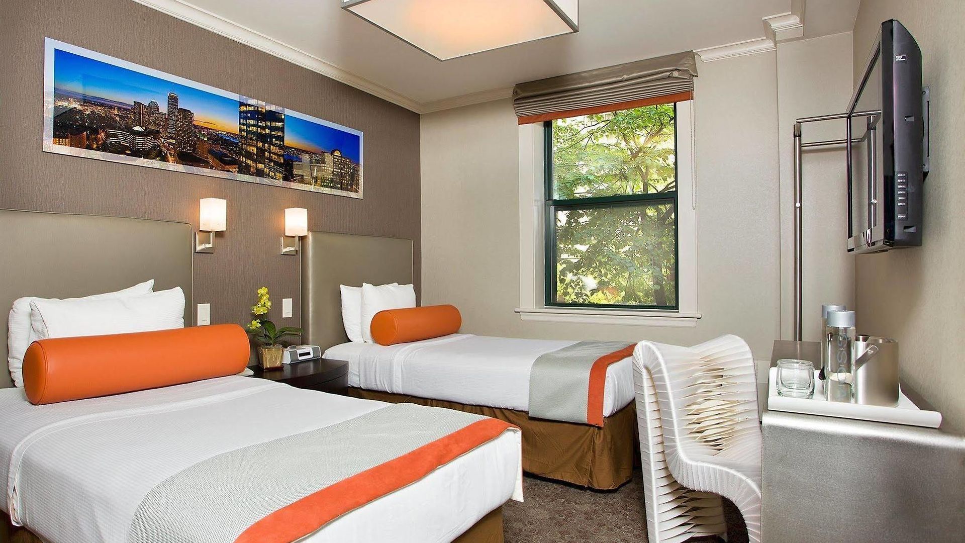 Staypineapple, A Delightful Hotel, South End 4*