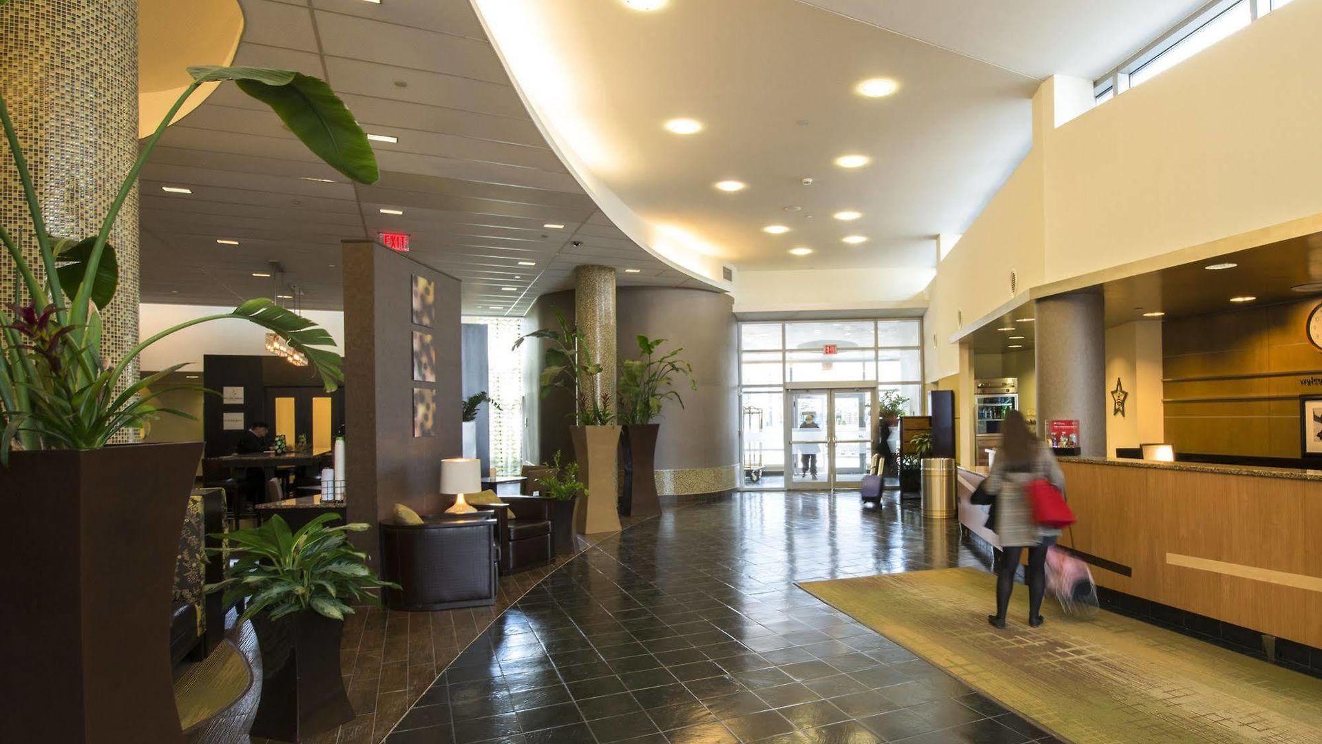 Hotel Hampton & Crosstown Center 3*