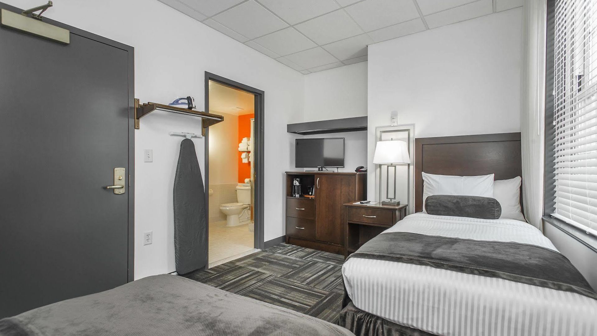Hotel 140 3*