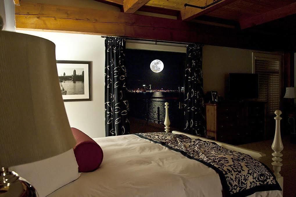 Inn Yacht Haven