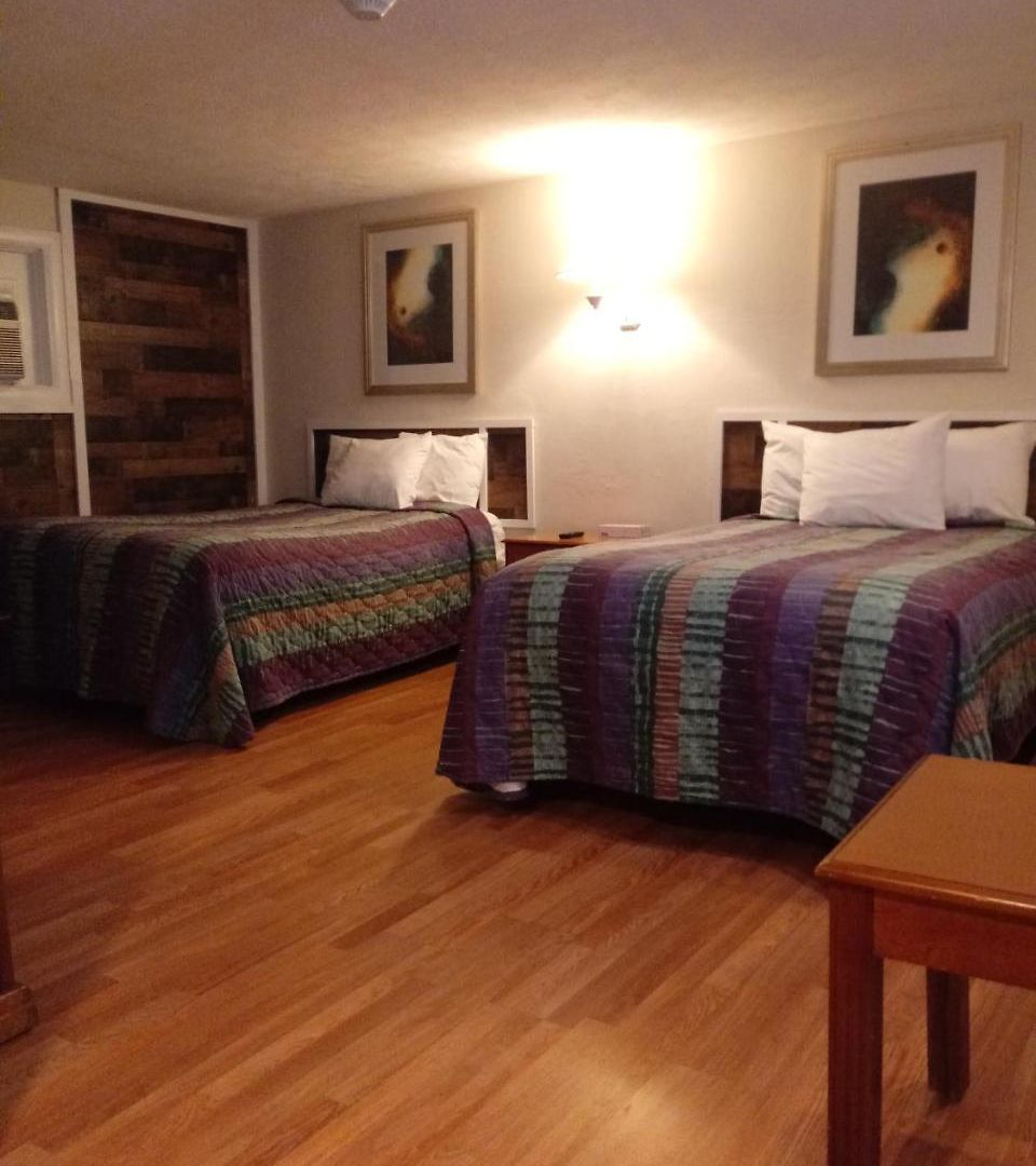 Motel Town Line