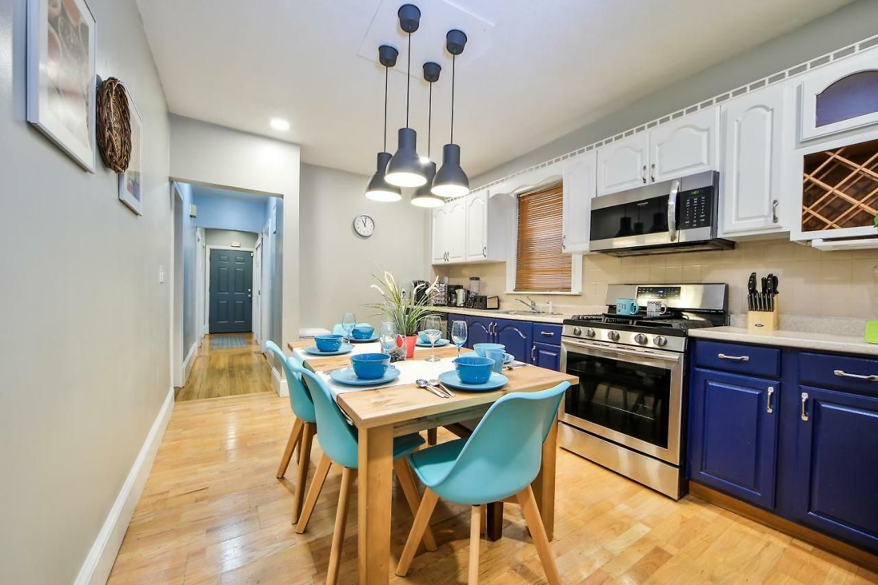 Sweet Retreat W/grill Parking Guest house