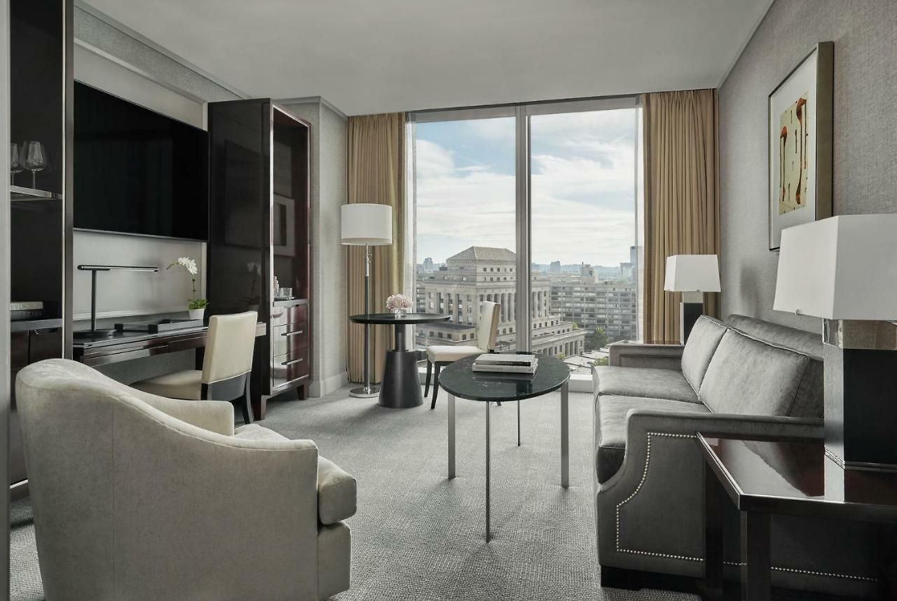 Hotel Four Seasons One Dalton Street, Boston