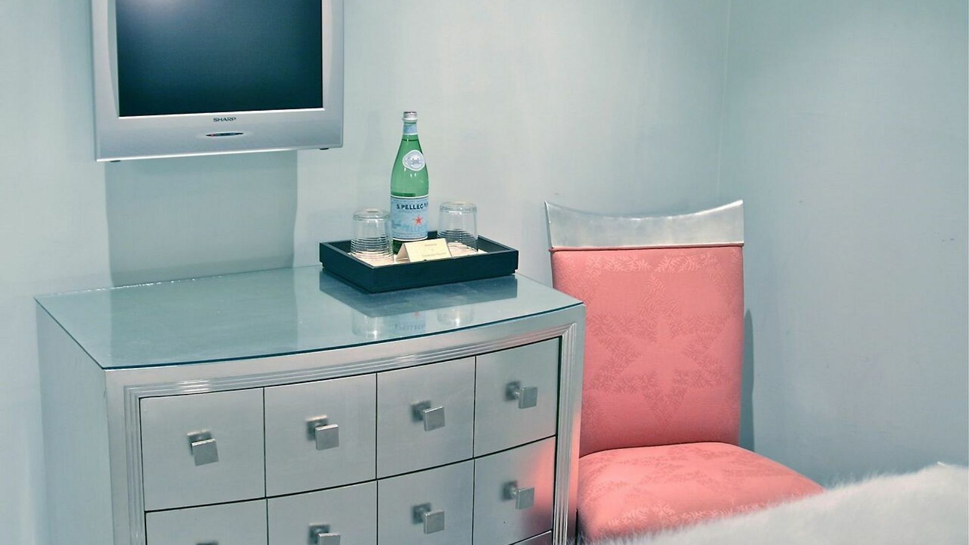 Clarendon Square Bed & Breakfast Boston