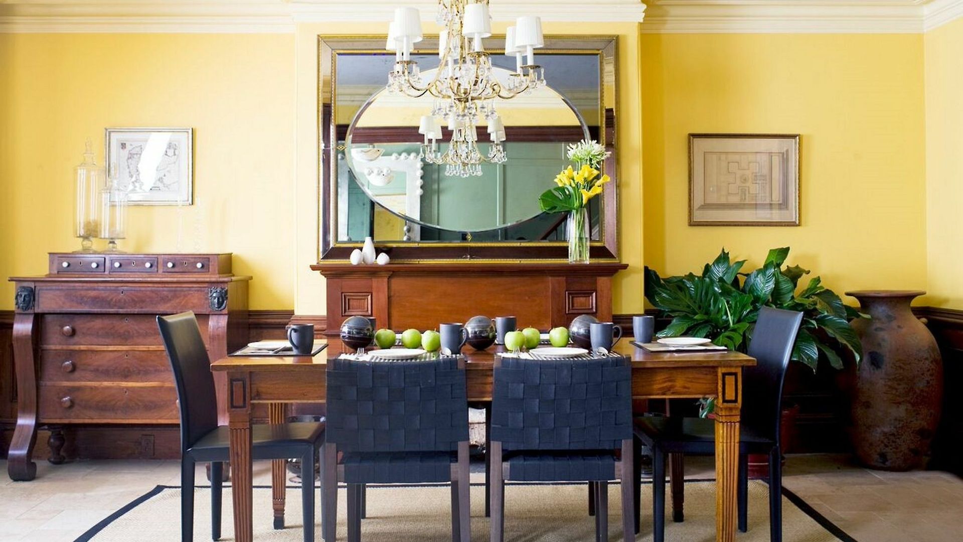 Clarendon Square 4*