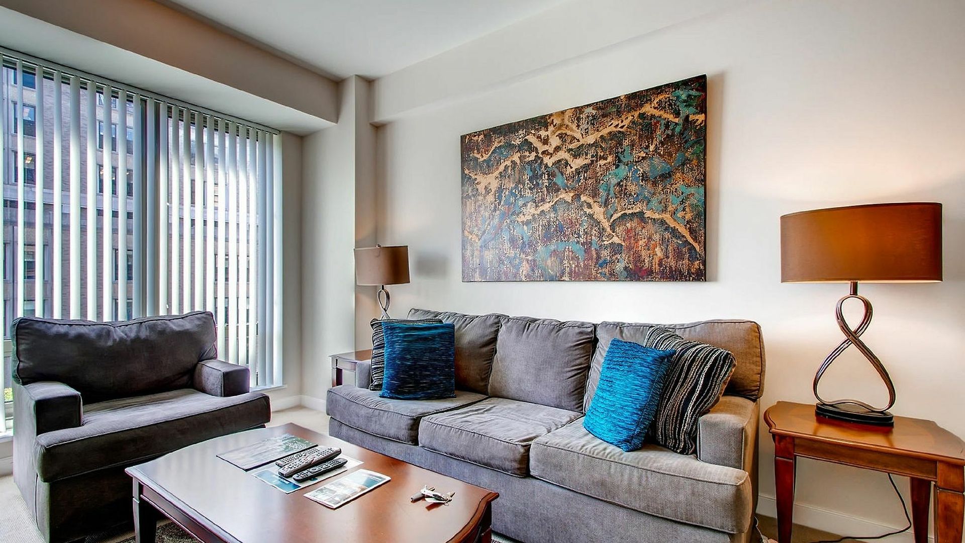 Global Luxury At West End Boston