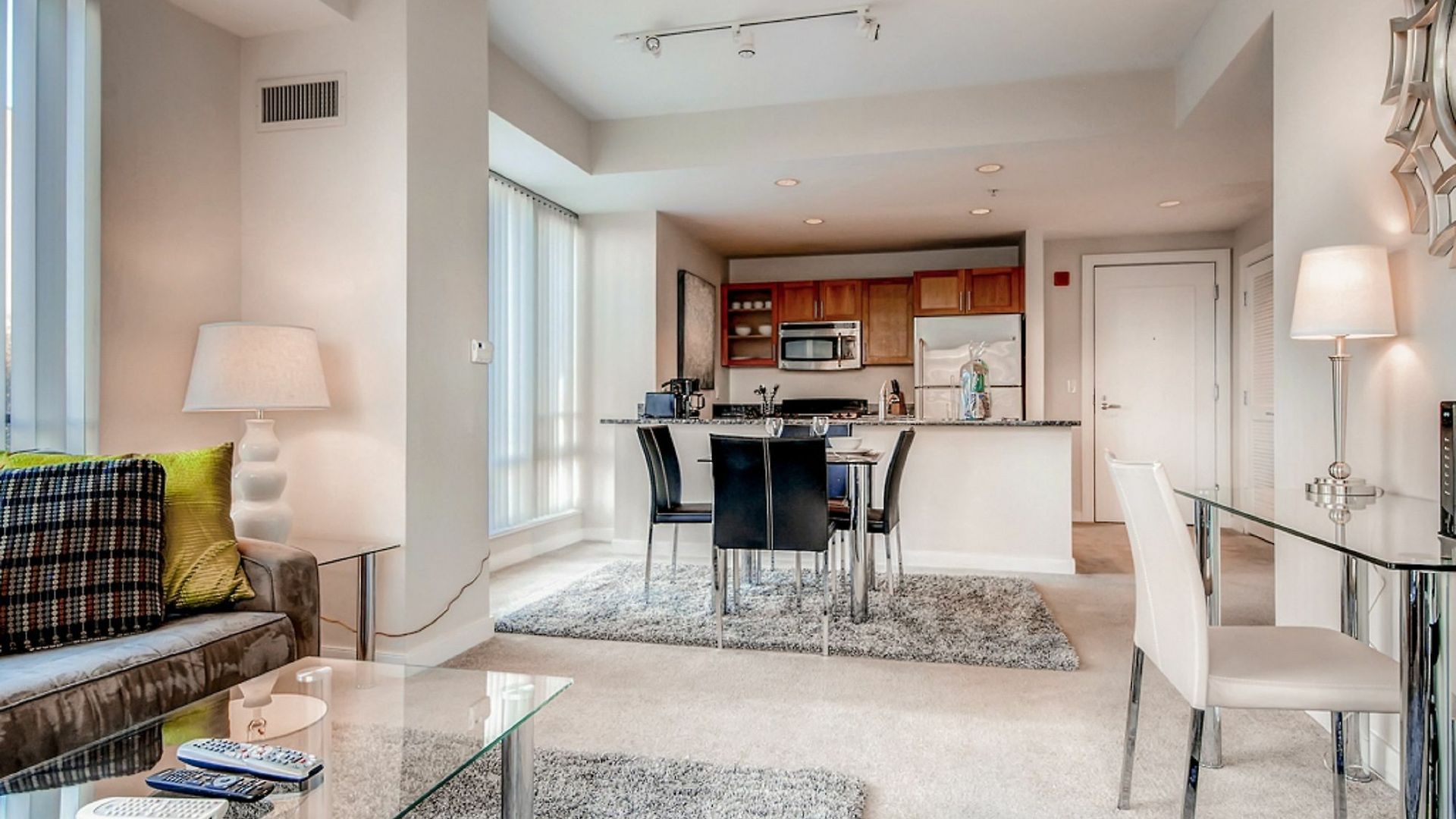 Global Luxury At West End