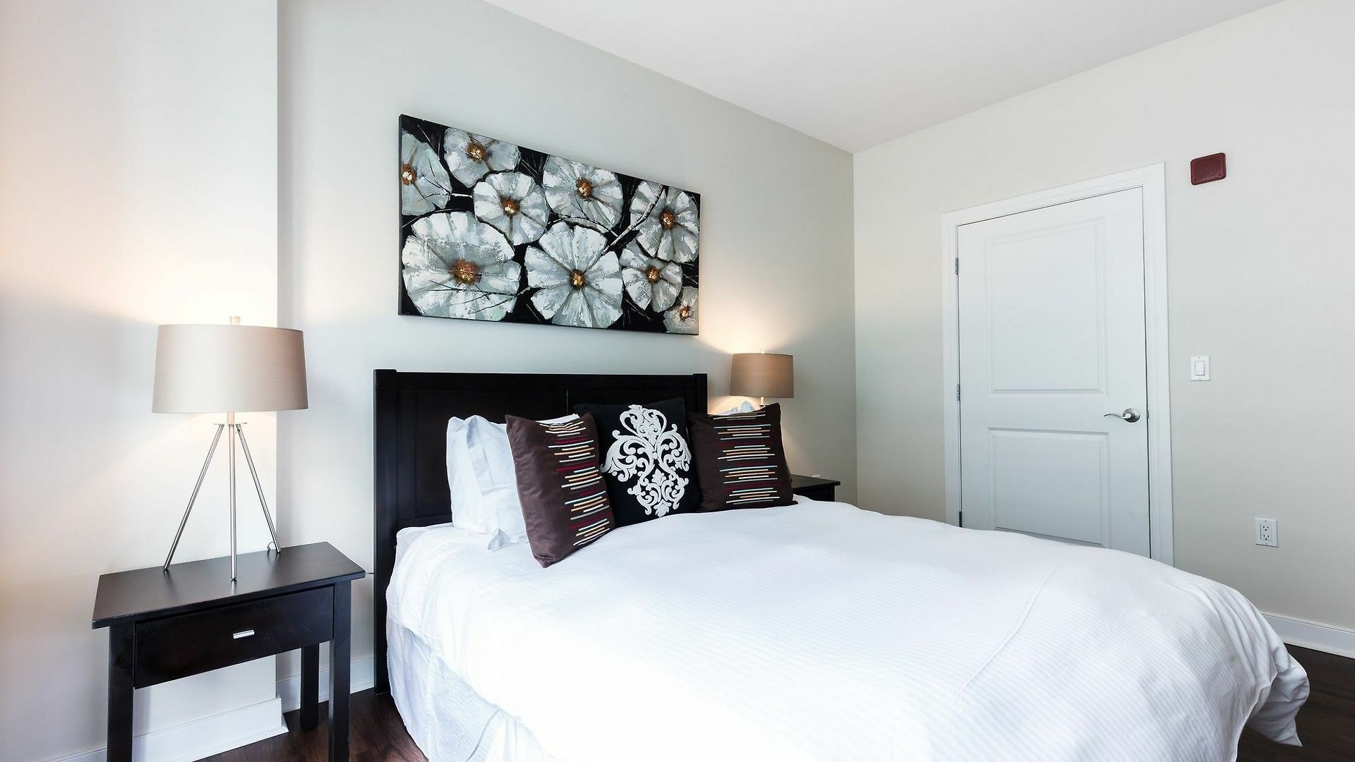 Hotel Global Luxury At West End