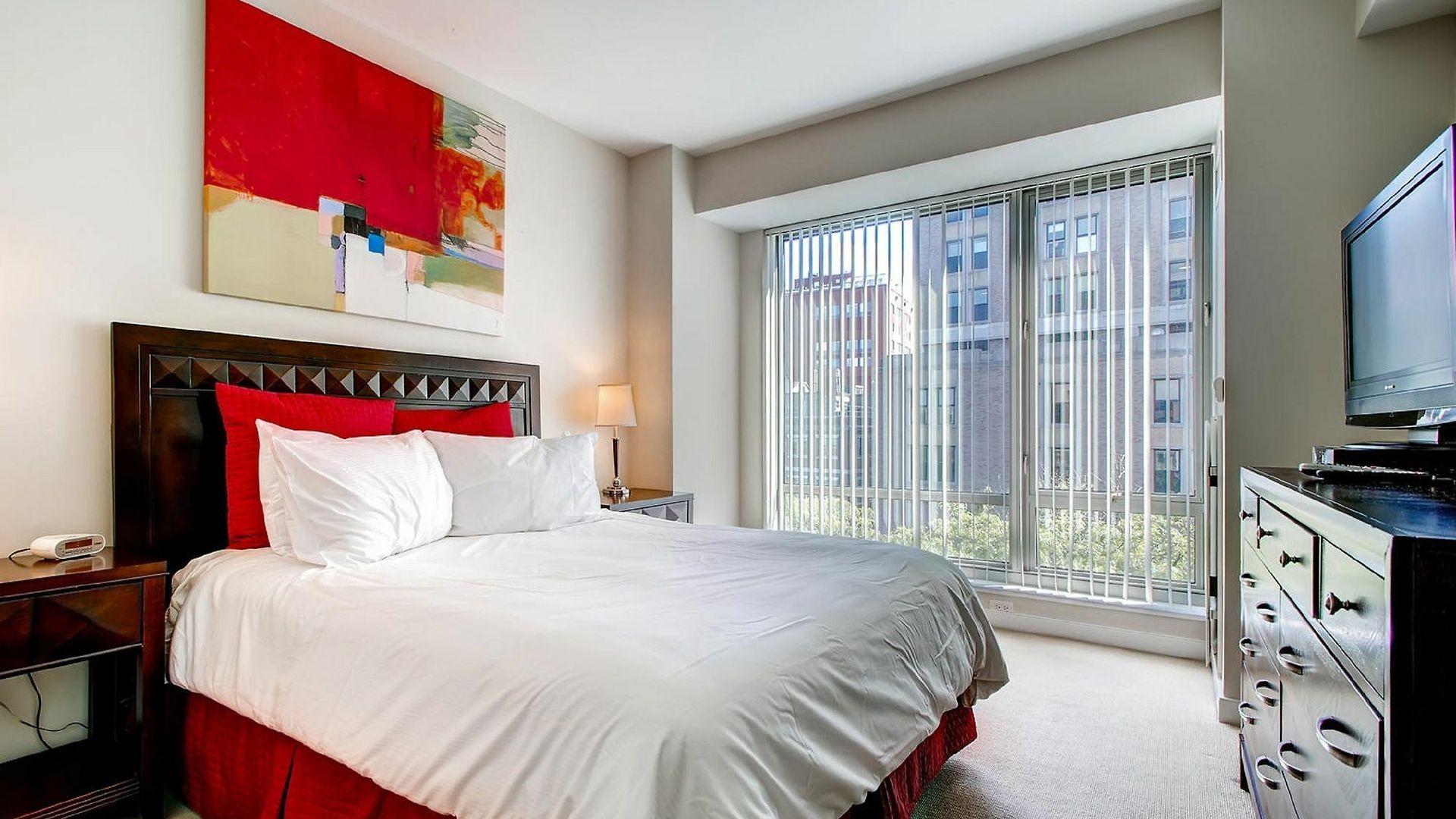Global Luxury At West End Boston