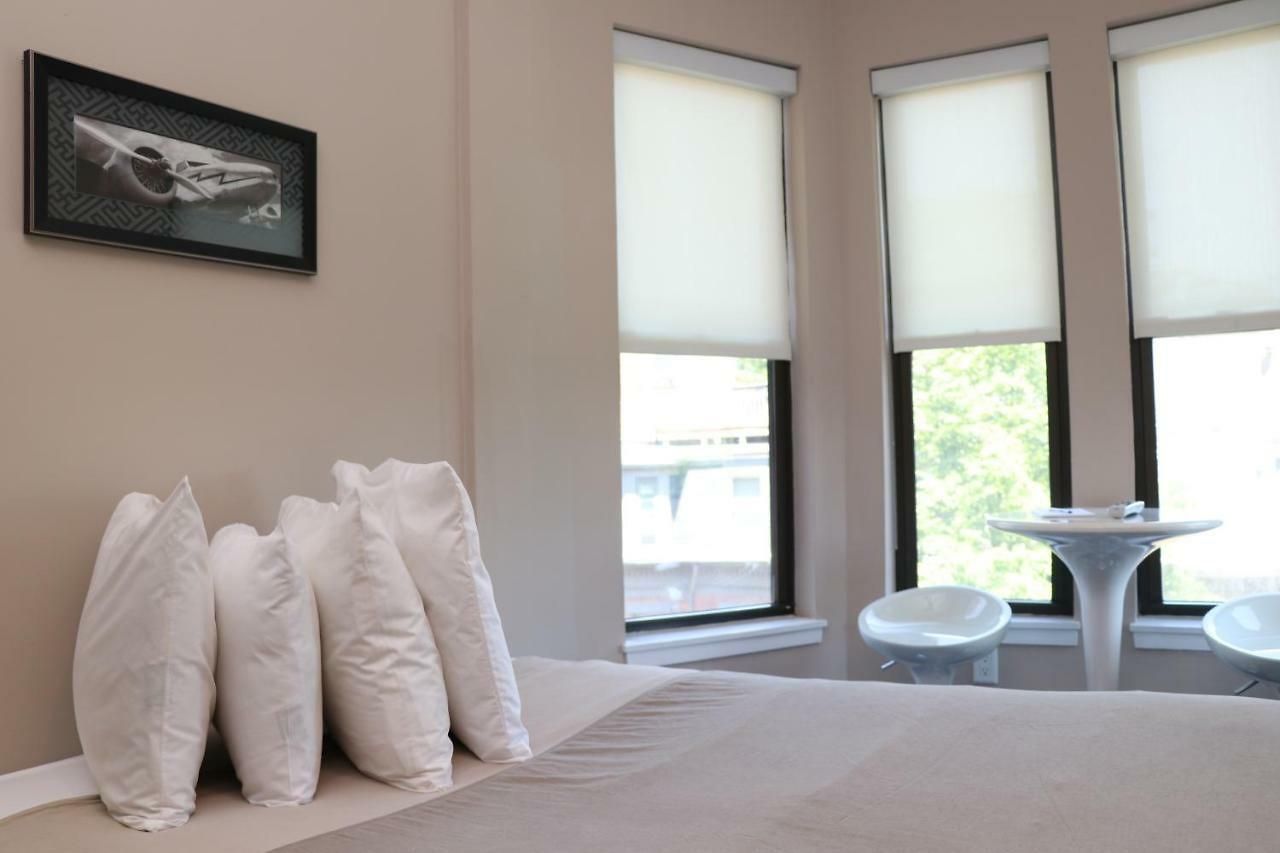 Furnished In Downtown #35 *