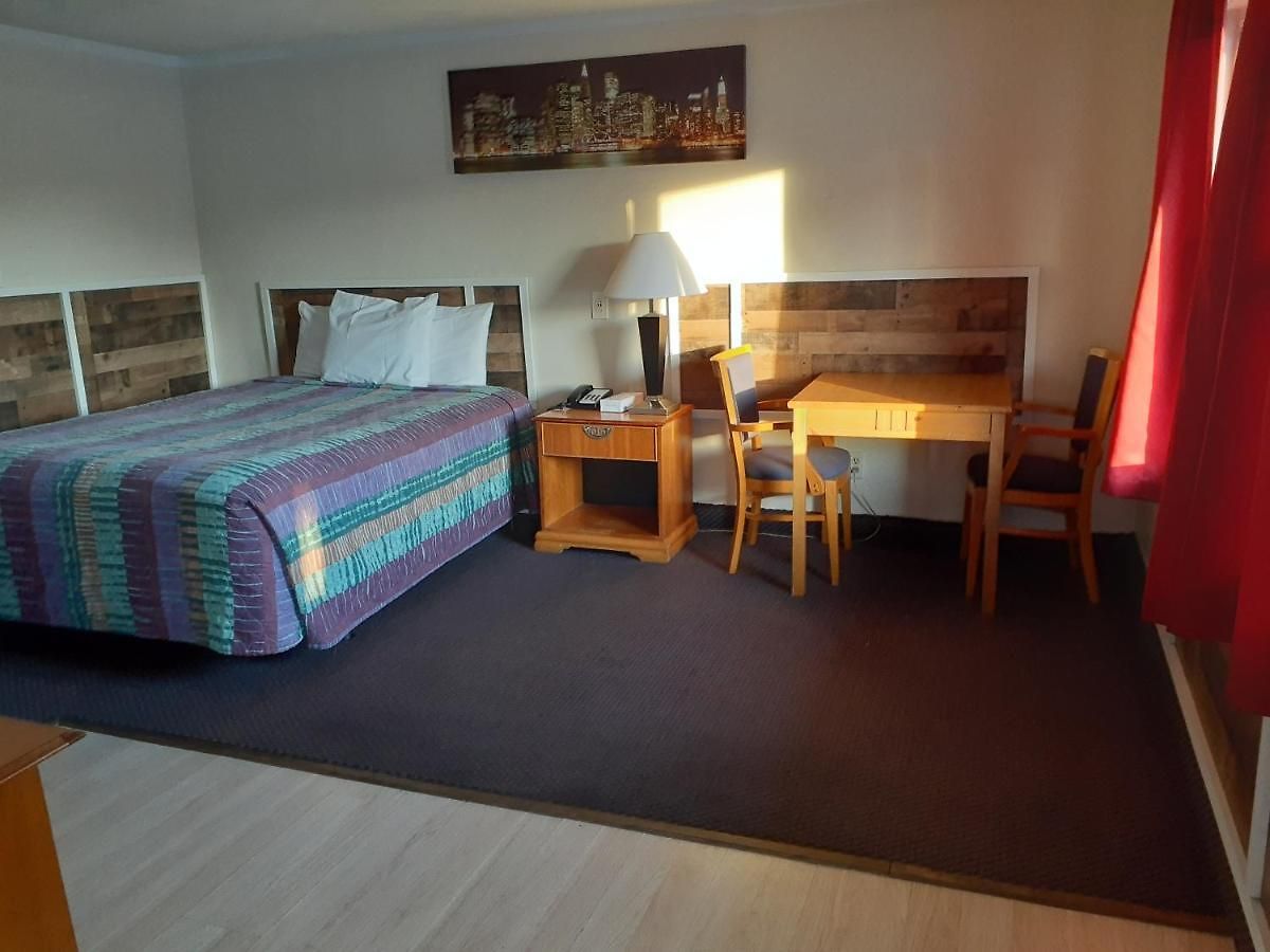 Motel Town Line 2*