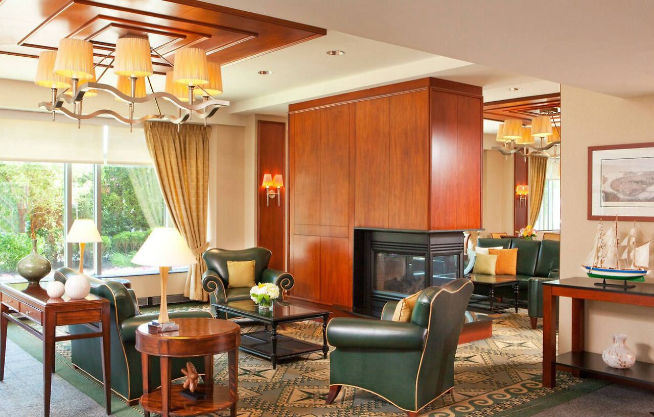 By Marriott Harbor On Tudor Wharf