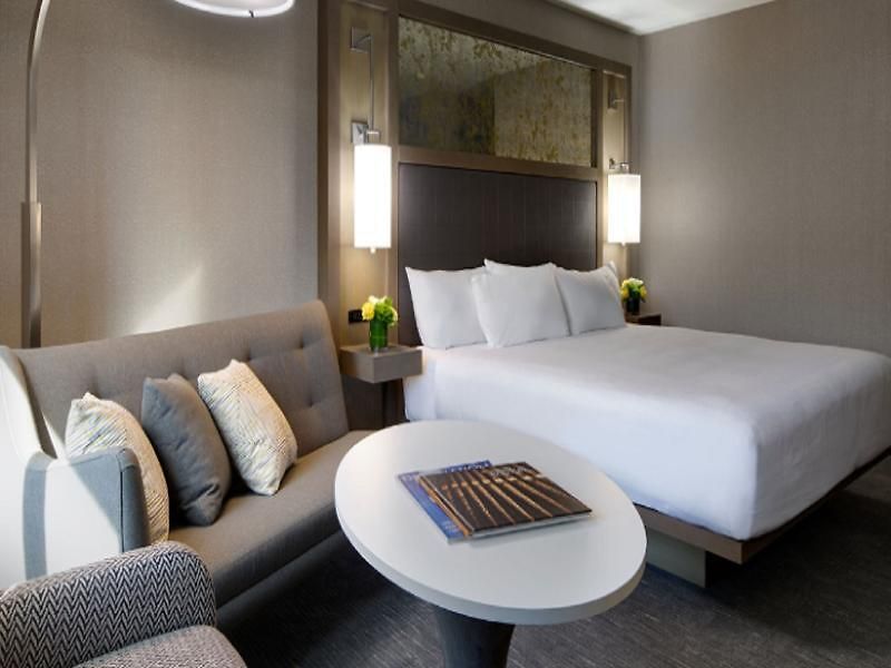 Hyatt Regency 4*