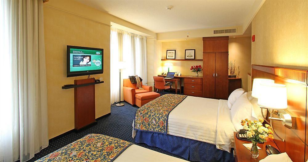 Courtyard Copley Square 3* Boston
