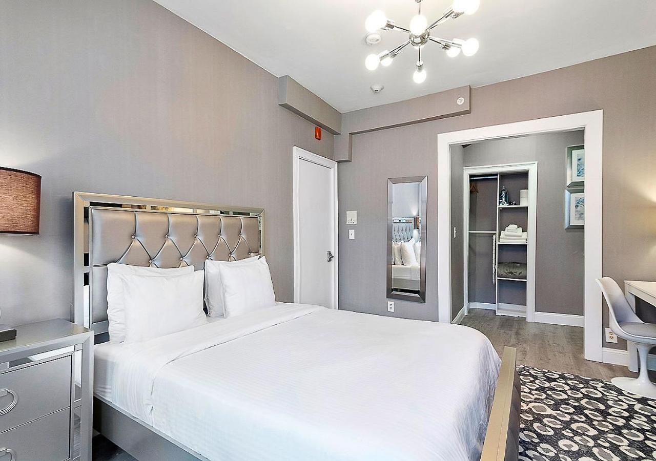 Apartment At 143 Arlington Street Boston